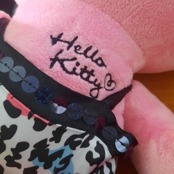 Hello Kitty Build-A-Bear Pink Winking Leopard Dress Bow - Picture 3 of 9